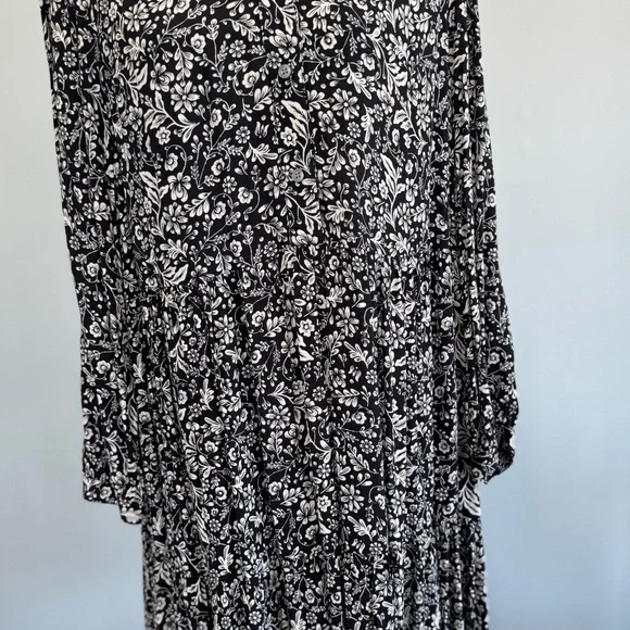 J.CREW Hadid shirt dress in a black and white bouquet print sz L - Picture 10 of 13